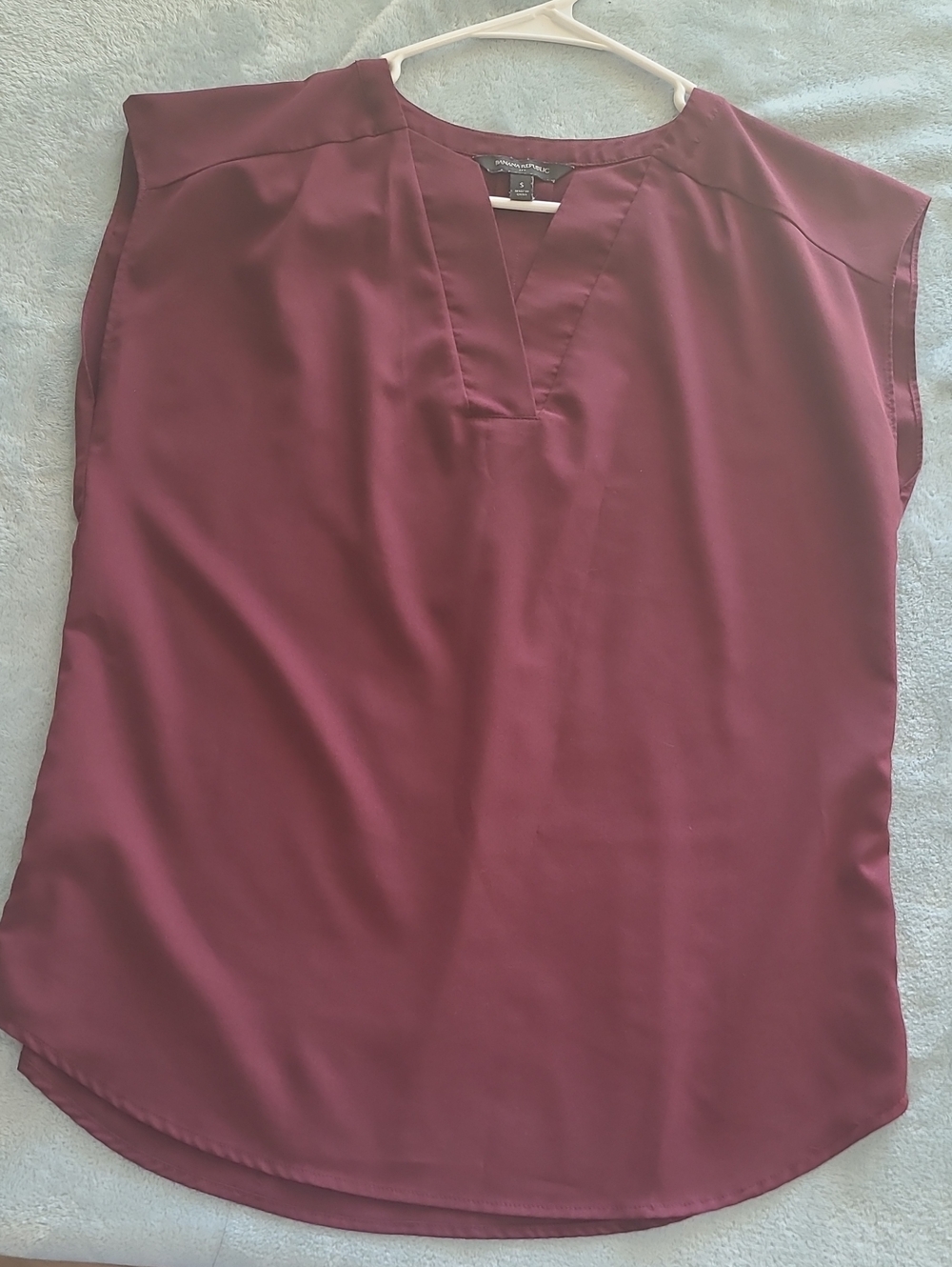 Sleeveless V-Neck Women's Top in Burgundy